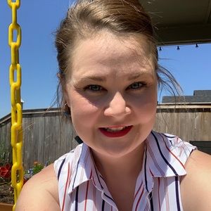 Meet your Posher, Elizabeth